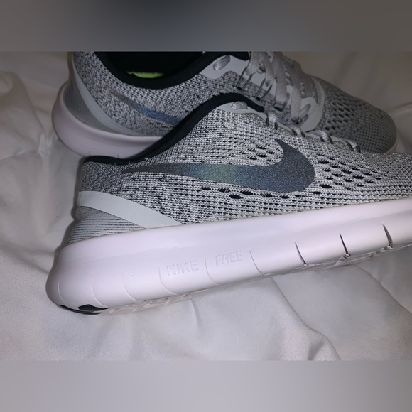 Nike Free Run White/Black-Pure Platinum - Picture 7 of 8